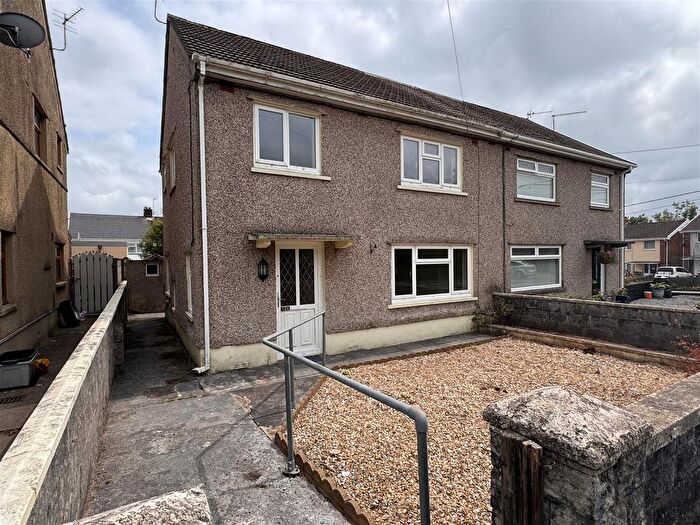 3 Bedroom Semi-Detached House For Sale In Arfryn, Upper Brynamman, Ammanford, SA18
