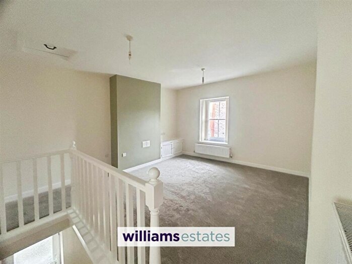 1 Bedroom Flat To Rent In Water Street, Abergele, LL22