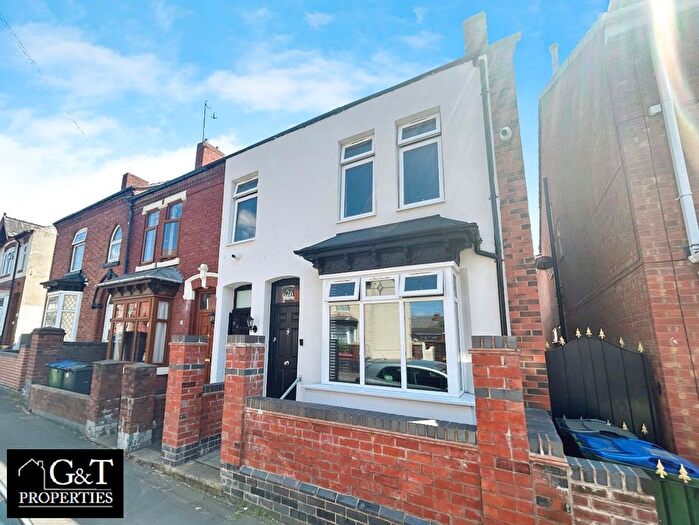 3 Bedroom Terraced House To Rent In Trinity Street, Cradley Heath, B64