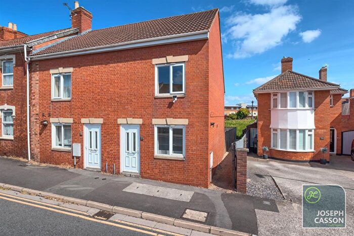 2 Bedroom End Terrace House For Sale In Taunton Road, Bridgwater, TA6
