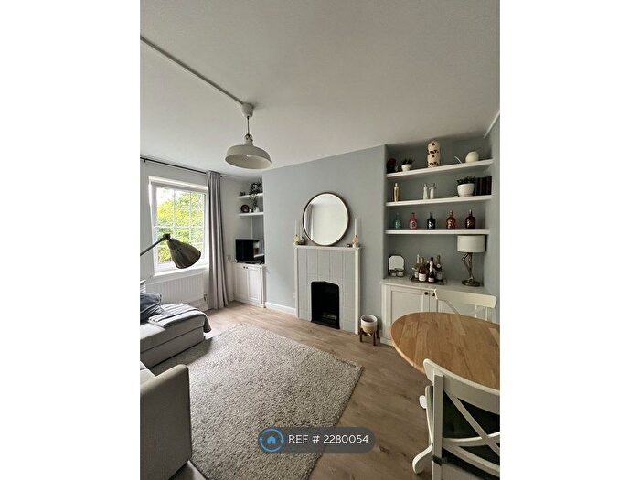 2 Bedroom Flat To Rent In Bethnal Green, London, E2