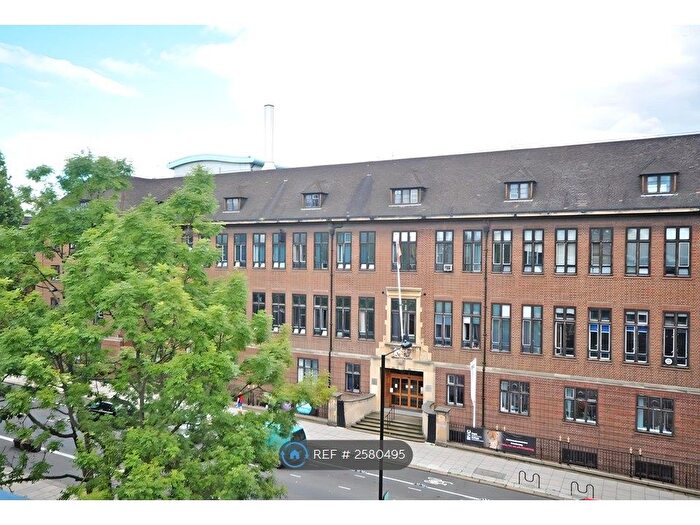 2 Bedroom Flat To Rent In Lydford, London, NW1