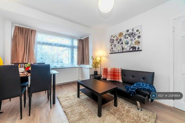 2 Bedroom Flat To Rent In Bowood Road, Enfield, EN3
