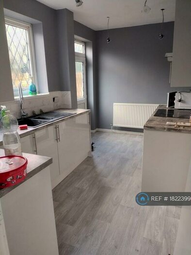 3 Bedroom Terraced House To Rent In Derwent Close, Manchester, M45