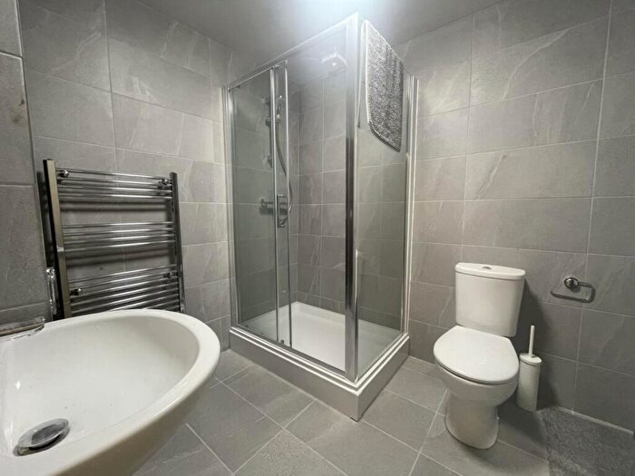 5 Bedroom Terraced House To Rent In Miskin Street, Cathays, CF24