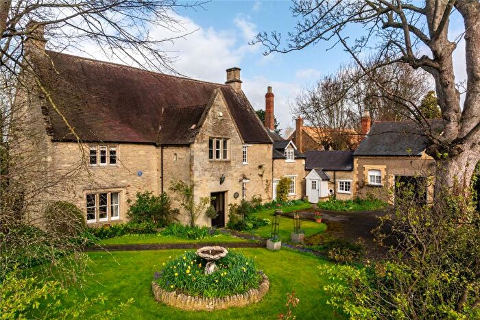 7 Bedroom Detached House To Rent In Manor Street, Raunds, Wellingborough, Northamptonshire, NN9