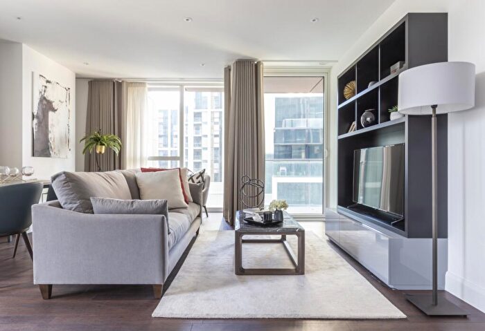 2 Bedroom Apartment To Rent In Harbour Way Canary Wharf, E14
