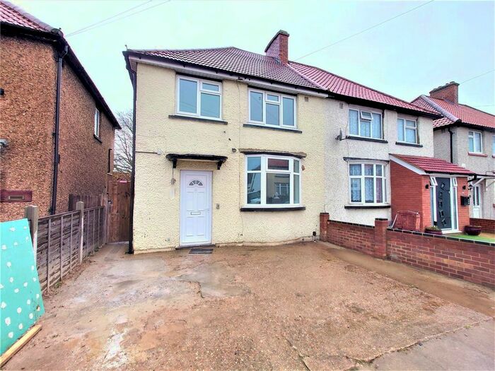 3 Bedroom Semi-Detached House To Rent In Lancaster Walk, Hayes, Greater London, UB3