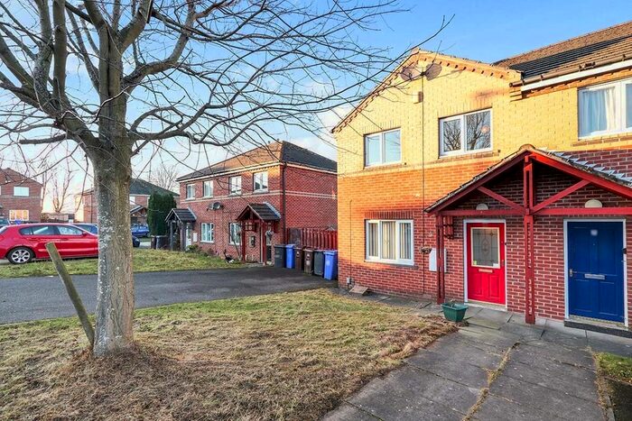 3 Bedroom Semi-Detached House To Rent In Manor Oaks Drive, Sheffield S2