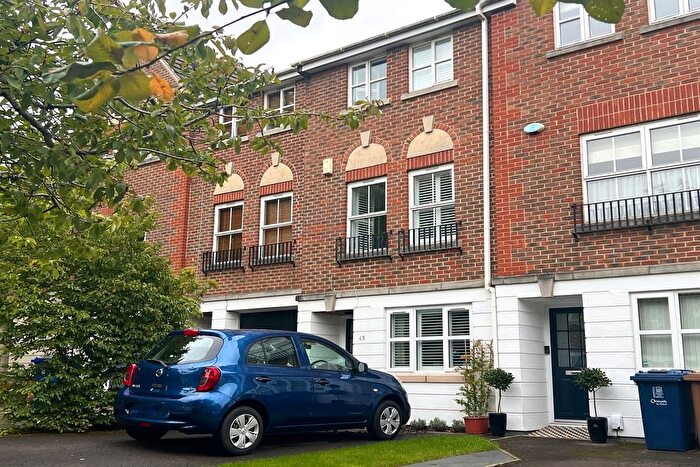 3 Bedroom Town House To Rent In Don Bosco Close, OX4