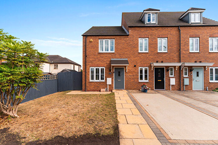 2 Bedroom Detached House For Sale In Robert Pearson Mews, Grimsby, DN32