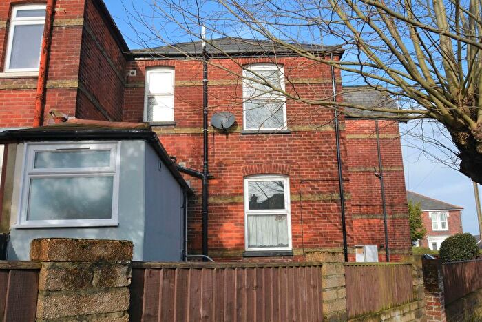 1 Bedroom Flat To Rent In Mill Hill Road, Cowes, PO31