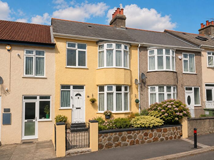 3 Bedroom Terraced House For Sale In Barne Road, Plymouth, PL5