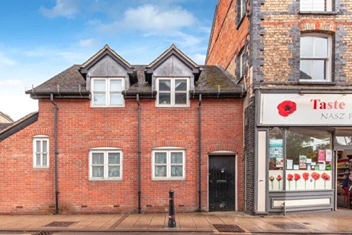 2 Bedroom Apartment To Rent In Causeway, Bicester, OX26