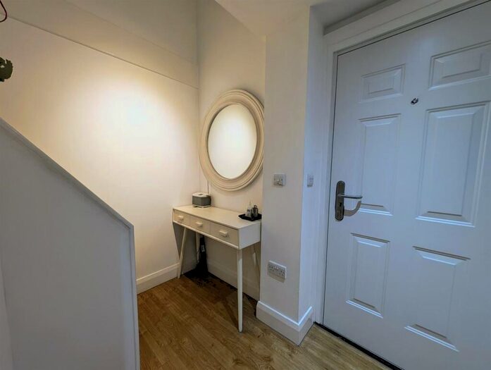 2 Bedroom Apartment To Rent In Crosshall Street, Liverpool, L1