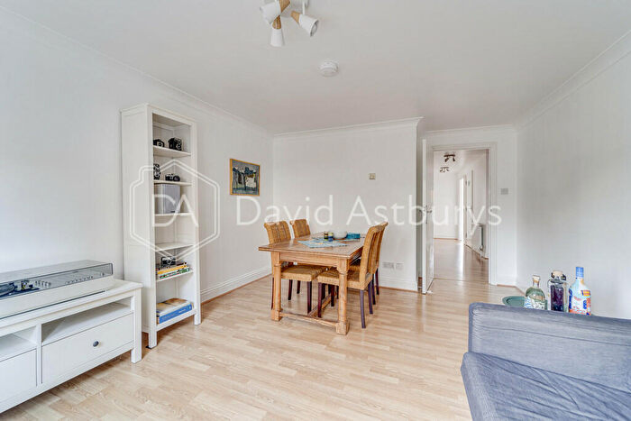 3 Bedroom Flat To Rent In Tollington Way, Holloway, London, N7