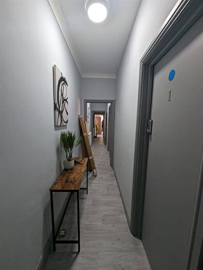 5 Bedroom Property To Rent In May Street, Walsall, WS3