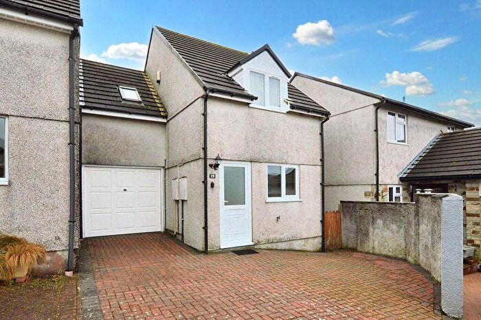 3 Bedroom Link Detached House For Sale In Cowling Gardens, Menheniot, Liskeard, Cornwall, PL14