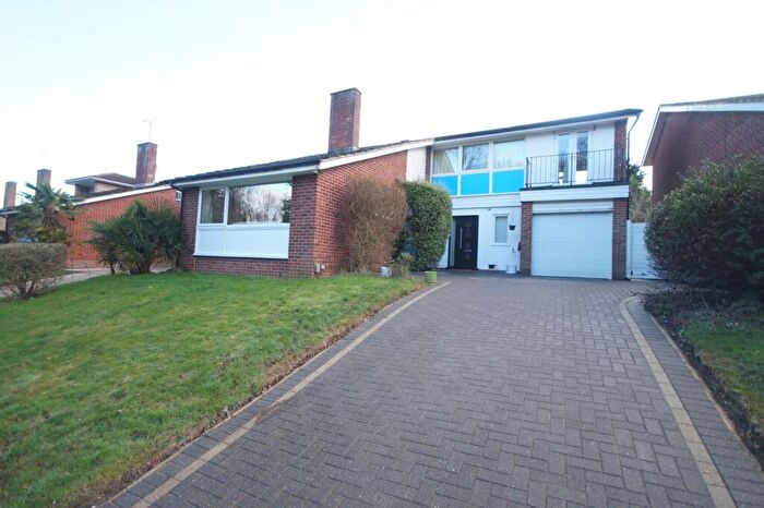 4 Bedroom Detached House To Rent In Instow Road, Earley, Reading, RG6