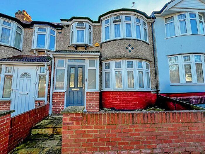 3 Bedroom Terraced House For Sale In Oldfield Lane South, Greenford, UB6