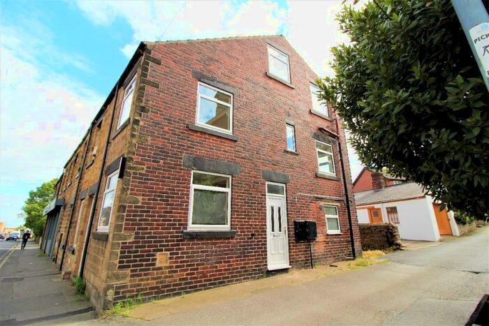 2 Bedroom End Of Terrace House To Rent In Market Street, Barnsley, South Yorkshire, S74