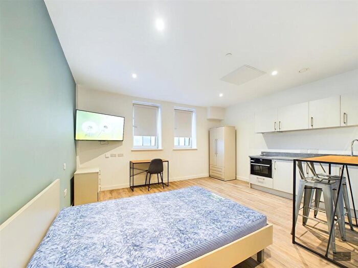 1 Bedroom Flat To Rent In New North Road, Exeter, EX4