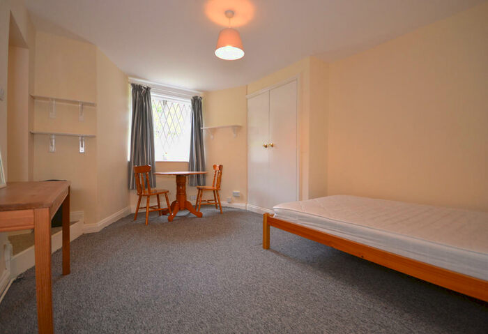 Studio To Rent In Eldon Road, Reading, RG1
