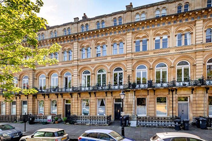 3 Bedroom Apartment For Sale In Victoria Square | Clifton, BS8