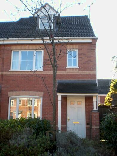 3 Bedroom Terraced House To Rent In Peckstone Close, Parkside, Coventry, West Midlands, CV1