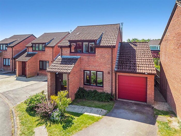 3 Bedroom Detached House For Sale In Danehurst Place, Andover, SP10