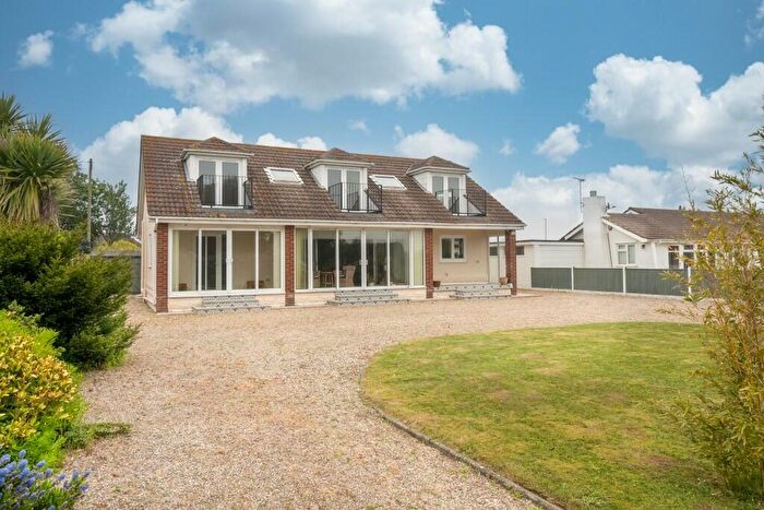 5 Bedroom Detached House For Sale In Cliff Lane, Gorleston, NR31