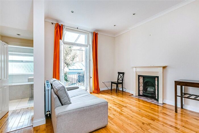 1 Bedroom Flat For Sale In Chesilton Road, Fulham, SW6