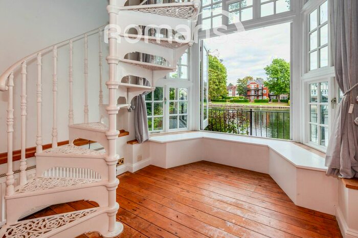 1 Bedroom Detached House To Rent In Guards Club Road, Maidenhead, SL6