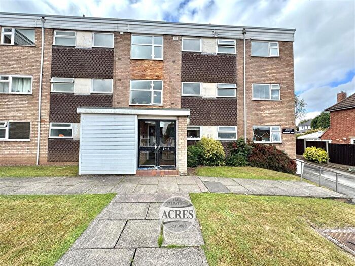 2 Bedroom Flat For Sale In Hermes Court, Clarence Road, Four Oaks, B74