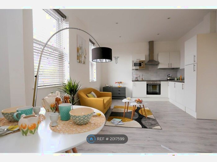 1 Bedroom Flat To Rent In Cavalier House, Stockport, SK2