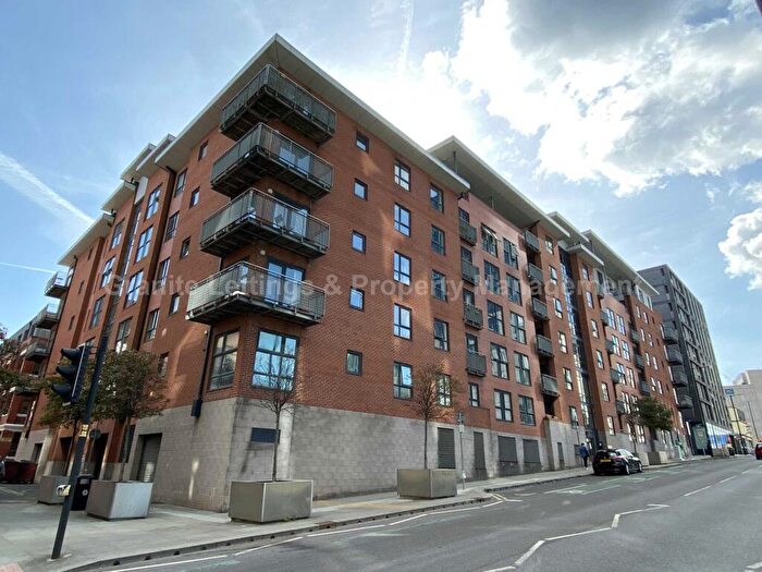 2 Bedroom Apartment To Rent In The Linx, Naples Street, Manchester, M4