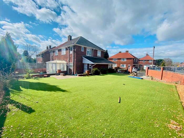 3 Bedroom Semi-Detached House To Rent In Kendal Grove, Manchester, M28