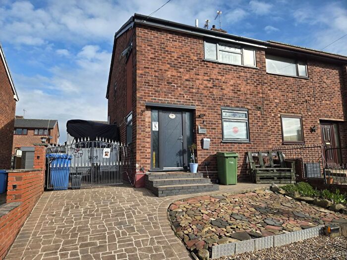 3 Bedroom Semi Detached House For Sale In Dorchester Way, Burtonwood, Warrington, WA5