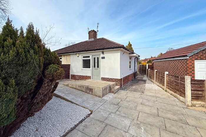 1 Bedroom Semi-Detached Bungalow To Rent In Canterbury Road, Davyhulme, Manchester, M41