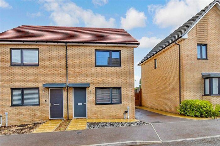 2 Bedroom Semi Detached House For Sale In Dickens Close, Halfway, Sheerness, Kent, ME12