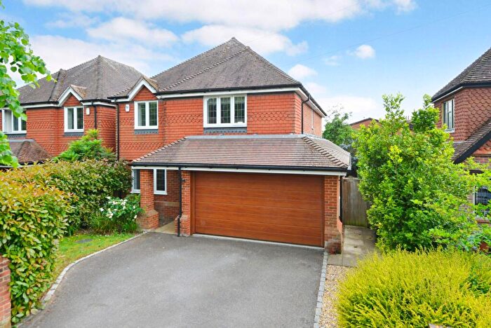 4 Bedroom Detached House For Sale In New Park Road, Cranleigh, GU6
