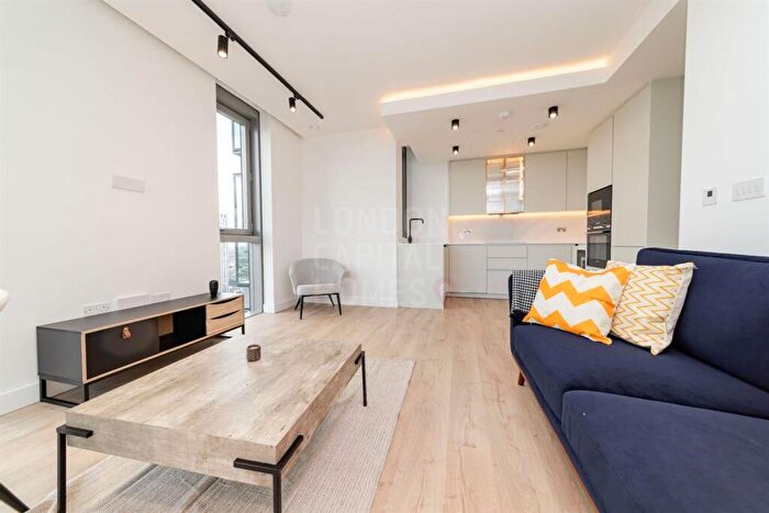 2 Bedroom Apartment To Rent In Valencia Tower, Bollinder Place, London, EC1V