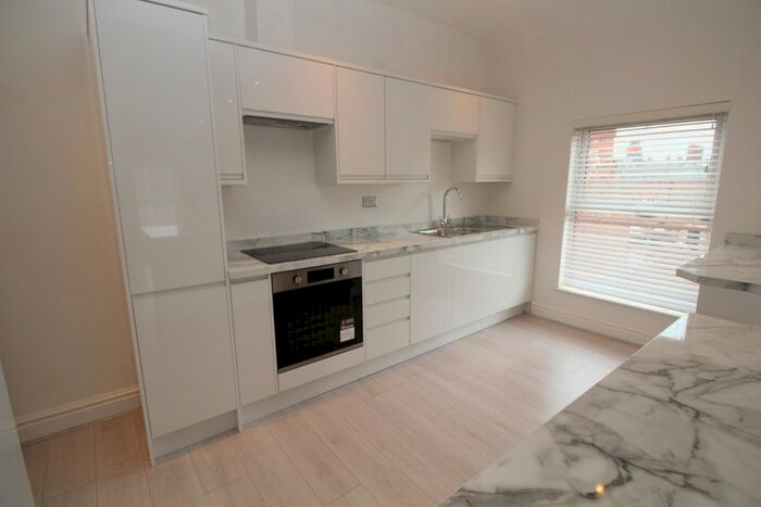 1 Bedroom Flat To Rent In Lucan Road, Aigburth, L17