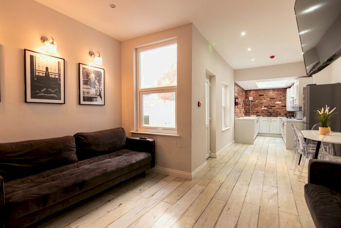 7 Bedroom Property To Rent In Manton Road, Liverpool, L6