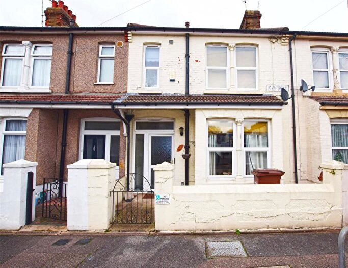 3 Bedroom Terraced House For Sale In Eva Road, Gillingham, ME7
