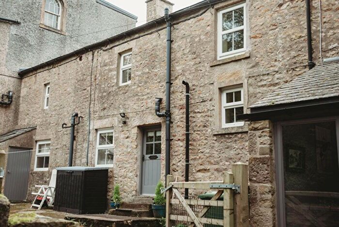 2 Bedroom Cottage To Rent In Greta House Cottage, Burton In Lonsdale, LA6