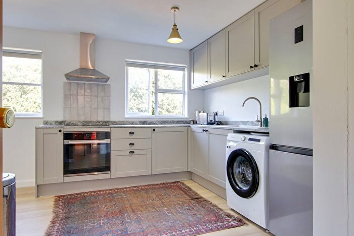 1 Bedroom Flat For Sale In Spartina Drive, Lymington, SO41