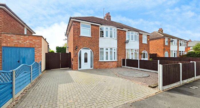 3 Bedroom Semi-Detached House For Sale In North Parade, Sleaford, NG34