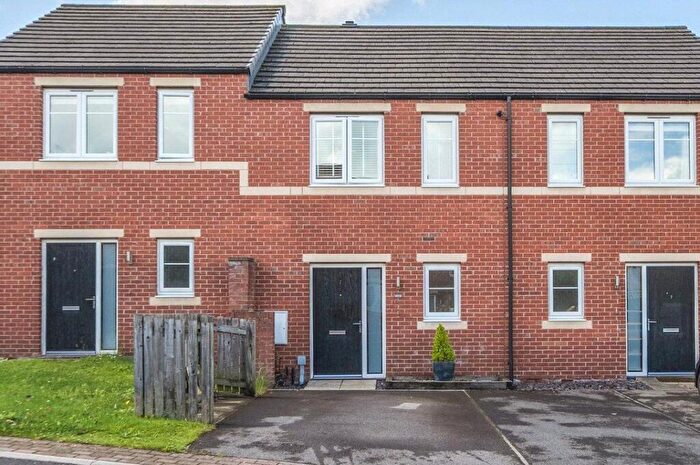 2 Bedroom Terraced House For Sale In Harewood Drive, Apperley Bridge, BD10