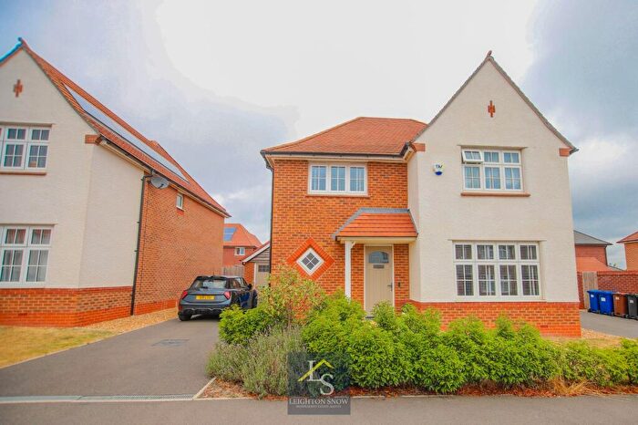 4 Bedroom Detached House For Sale In Boulton Avenue, Woodford, SK7